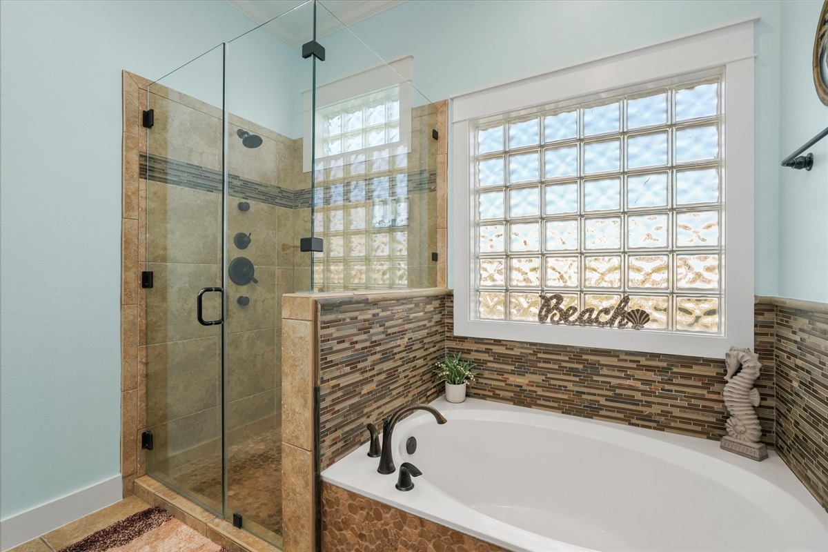 64dcd3fc3b0643329cc39d930a15fedc Large | Beachhouse | Texas | TX | Vacation Homes | Galveston | Crystal Beach | Kokomo | Breezy Days | Beachfront Elegance | Sunrise Serenity | Southern Sands Property Management, LLC