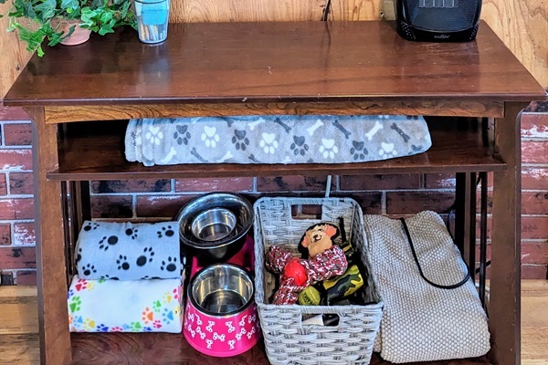 Dog station/supplies.