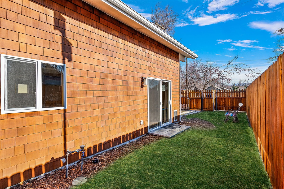 Side yard, fully enclosed