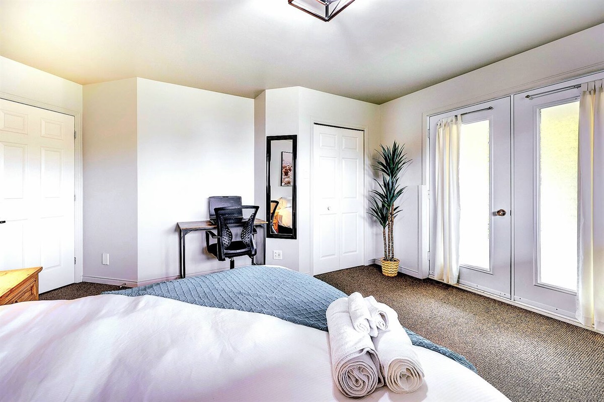 Peaceful Bedroom with Cozy Bedding
