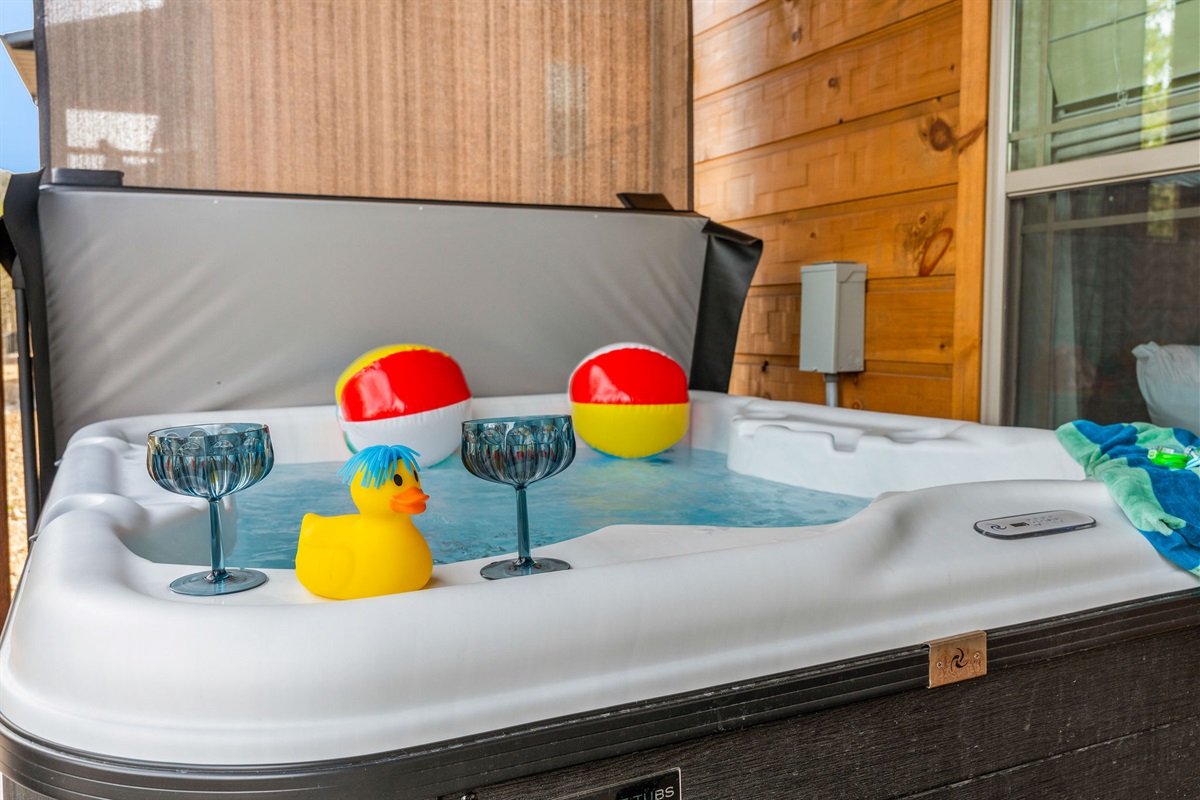 The kids and the grown ups will enoy the private hot tub for sure.