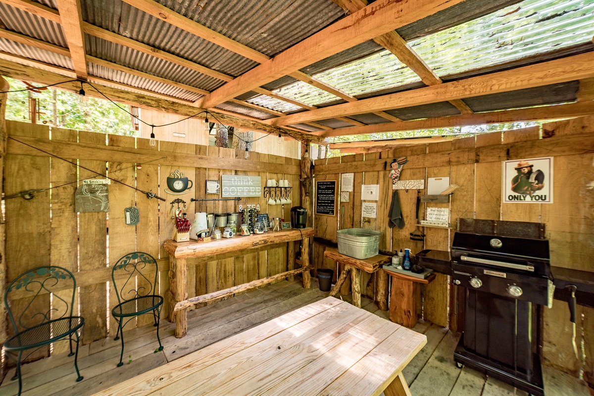 Kitchen that is shared with the other glampers