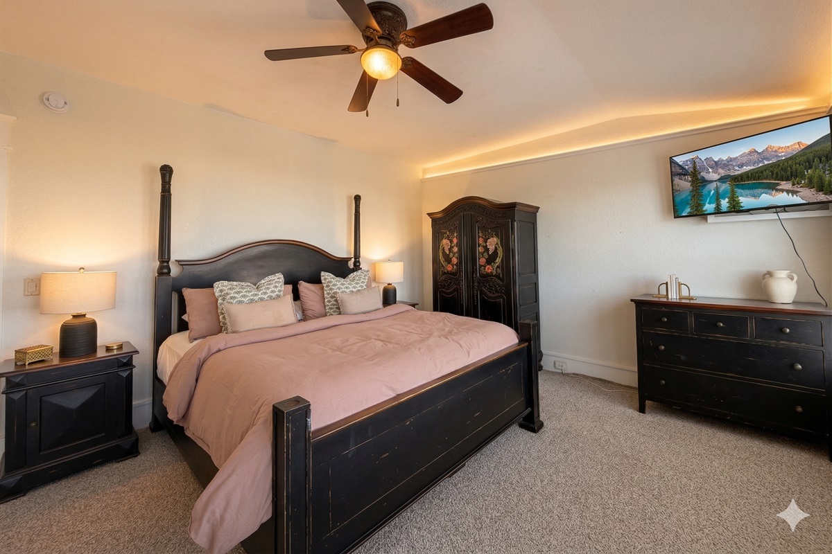 Bedroom 18 — Beautiful King Suite with Ocean-Inspired Décor & Ceiling Fan | The Mark Twain Oceanfront Estate, Corolla, Outer Banks