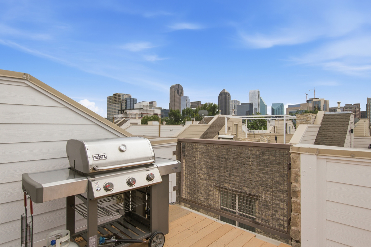 Sizzle steaks while soaking in stunning city skyline views!