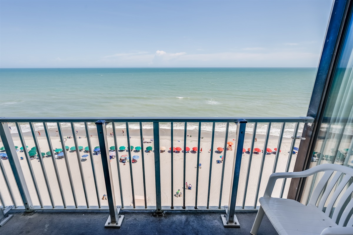 Balcony with Amazing Views of the Ocean🌊☀️