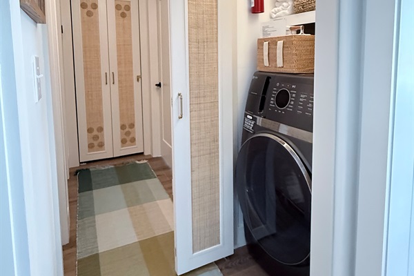 All in one washer dryer. Easy set it-go to the beach-come home to clean laundry.