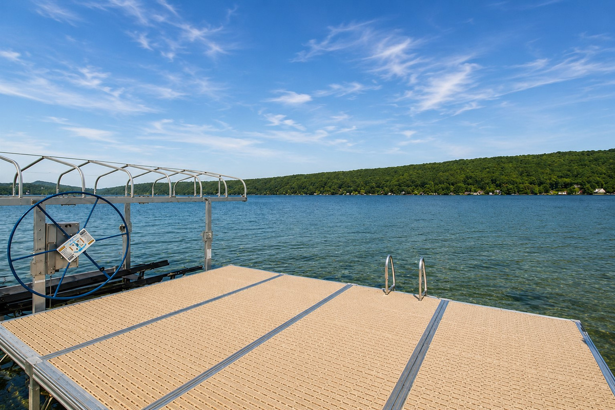 Boat swim decks