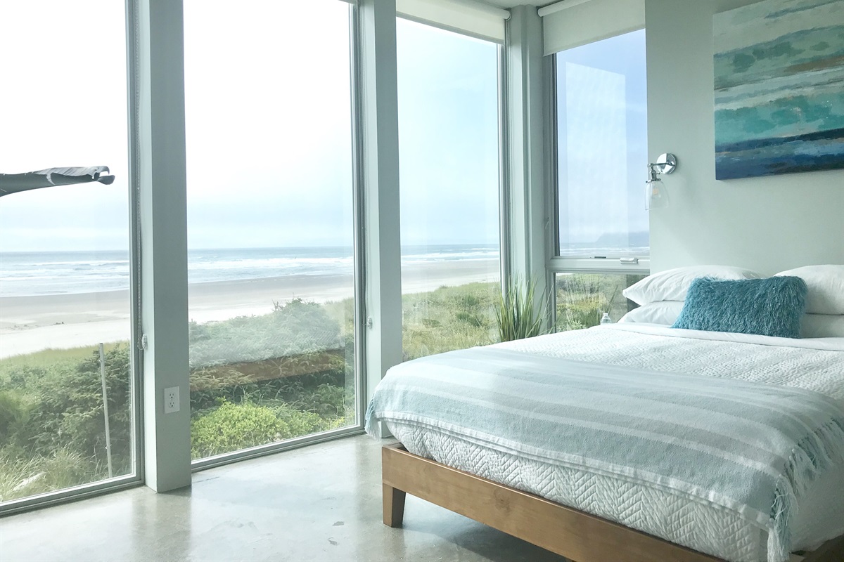 Ocean & Cape Lookout Views from NW Master bedroom with full bath, 4K smart TV
