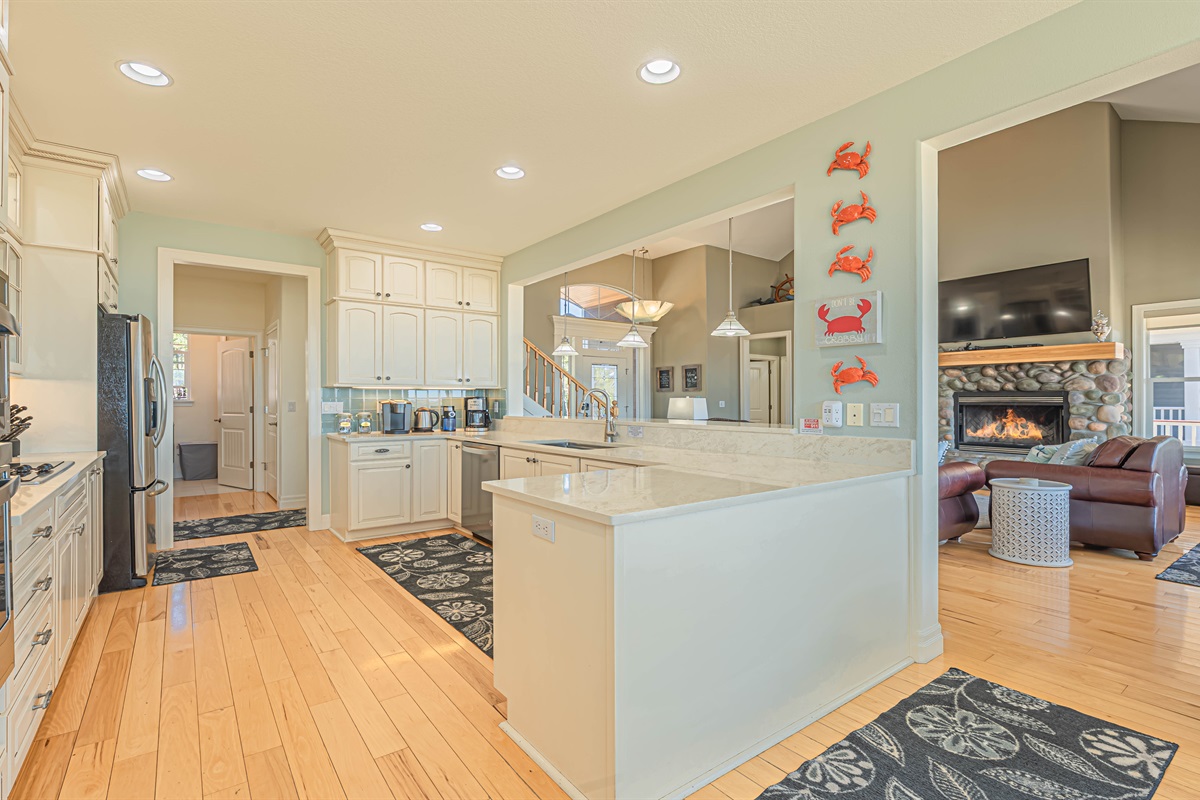Open floor plan is great for small & large groups.