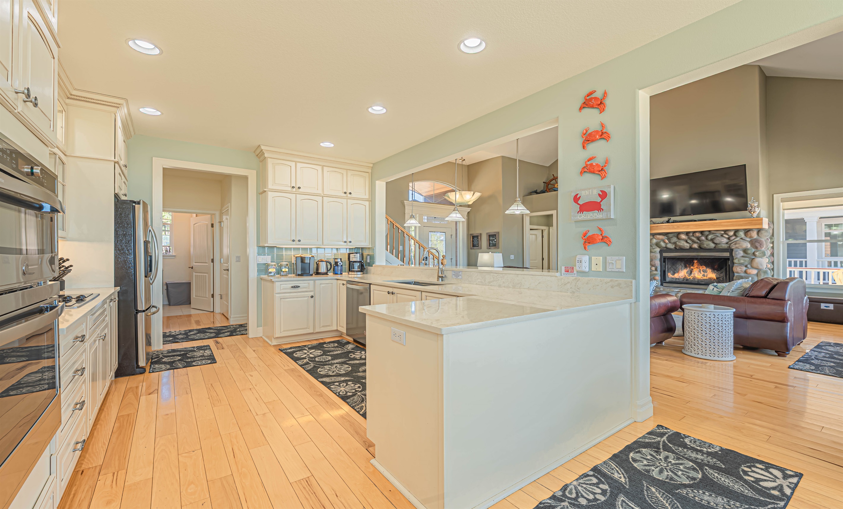 Open floor plan is great for small & large groups.