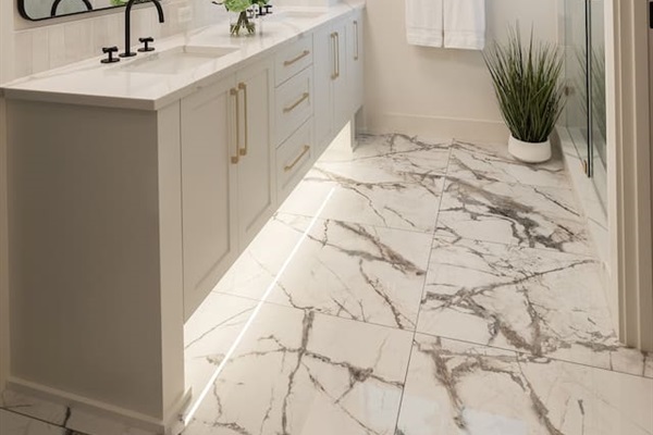 This is the master bathroom. 