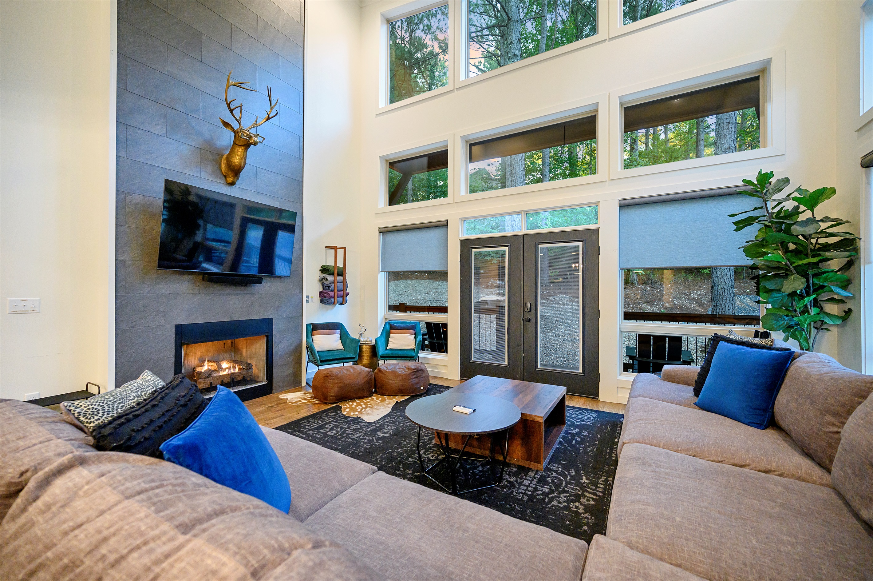 Bright. Airy. Timeless. A space designed for comfort and effortless style.