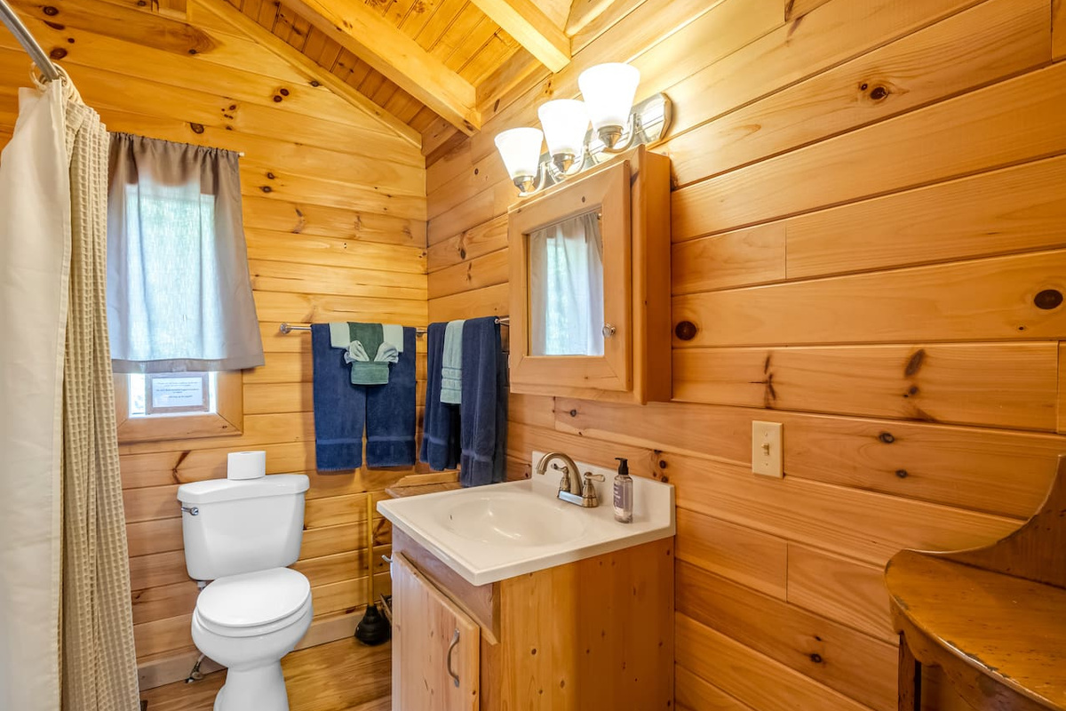 Full bathroom attached to third level bedroom 