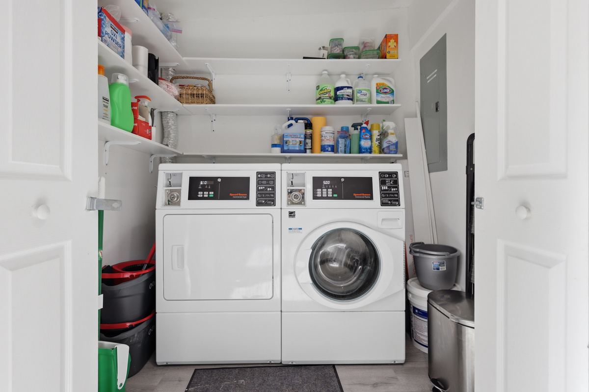 Washer & Dryer