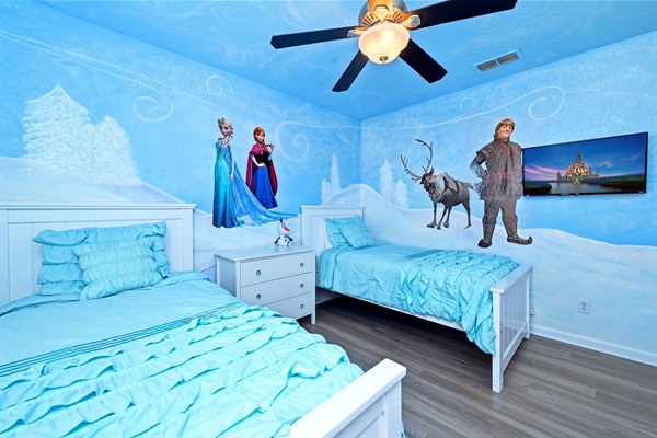 Anna and Elsa approve of this Frozen themed bedroom