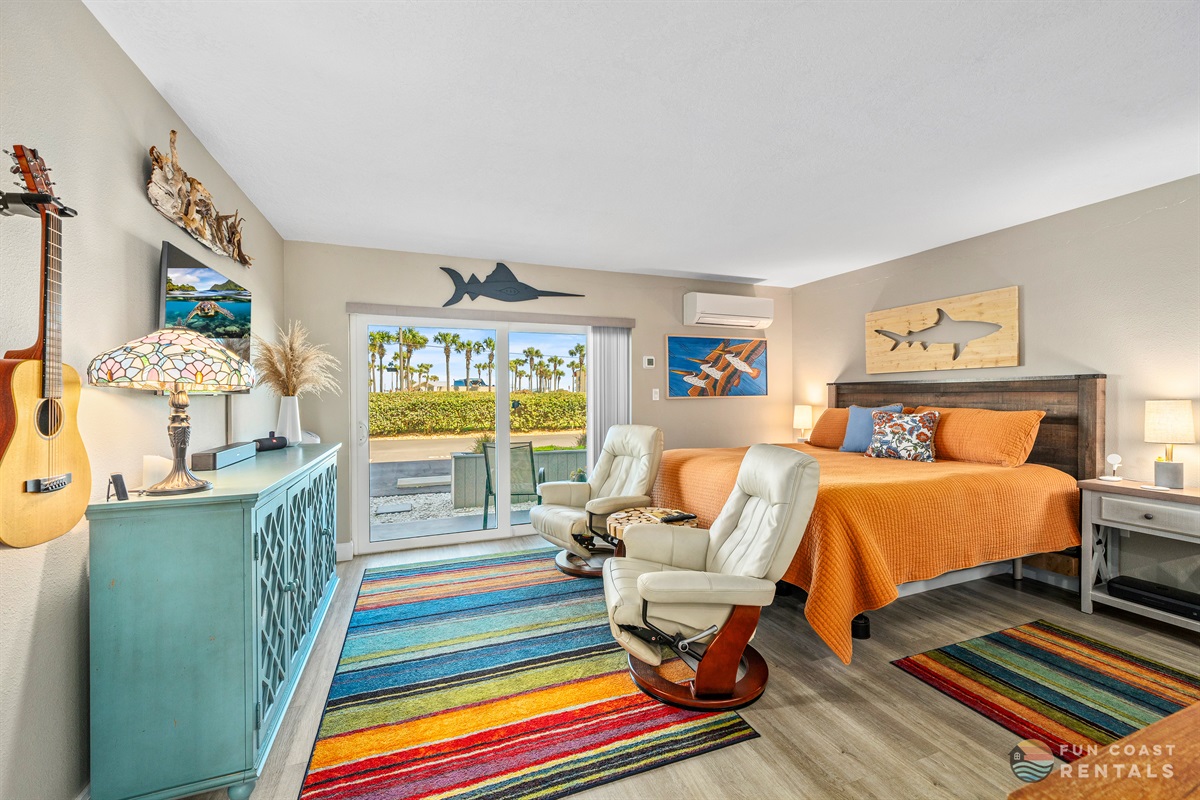 Bright and Colorful Studio with King Bed