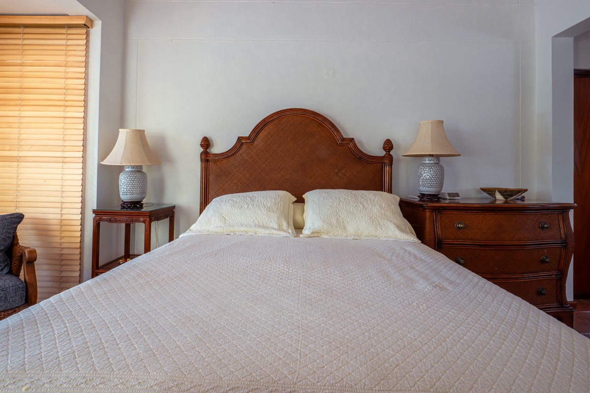 1st floor bedroom with en suite