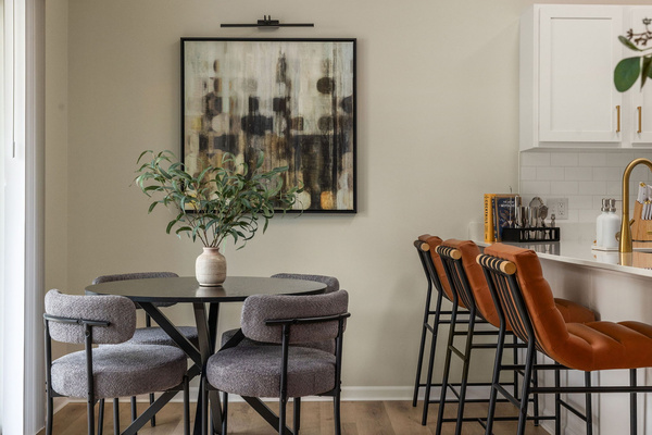 Luxury 2BR/2BA Condo | Walk to Notre Dame, photo 10