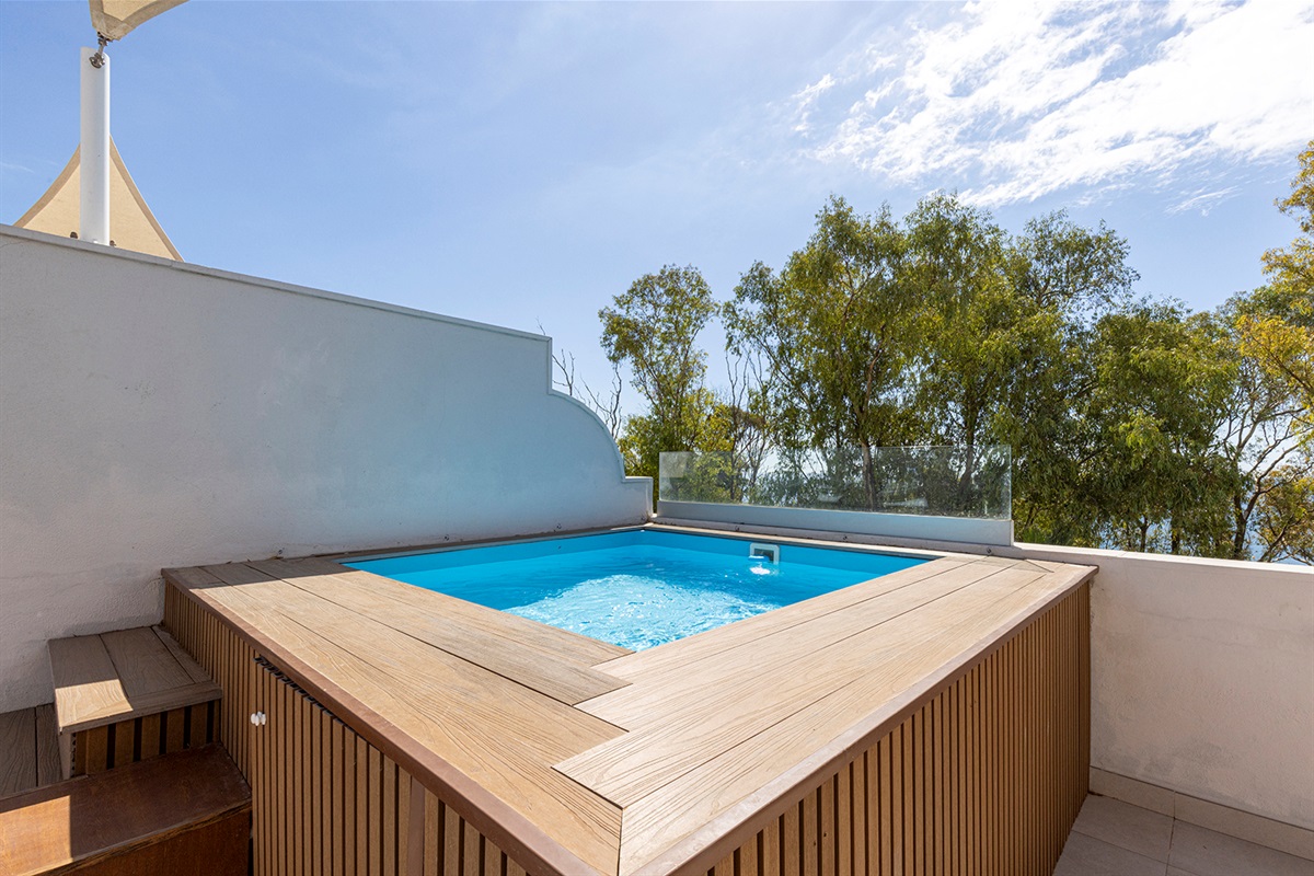 Rooftop terrace & private pool