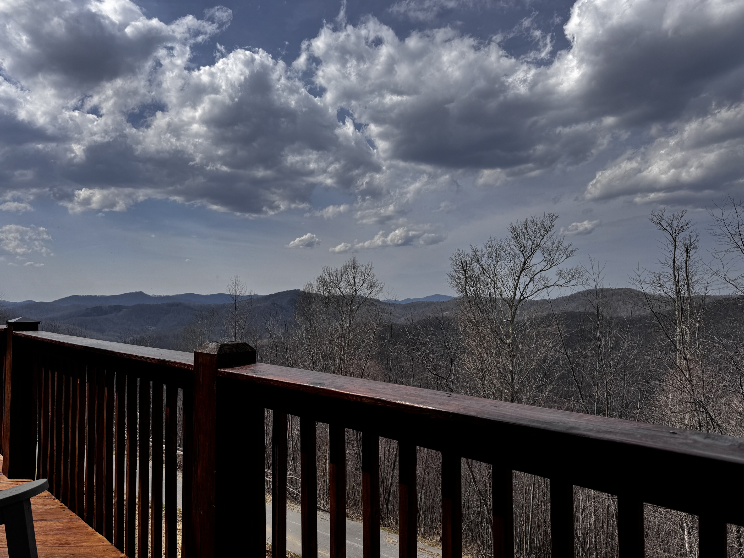 Winter brings crisp mountain views and a completely different perspective of the surrounding Scenic Wolf landscape.