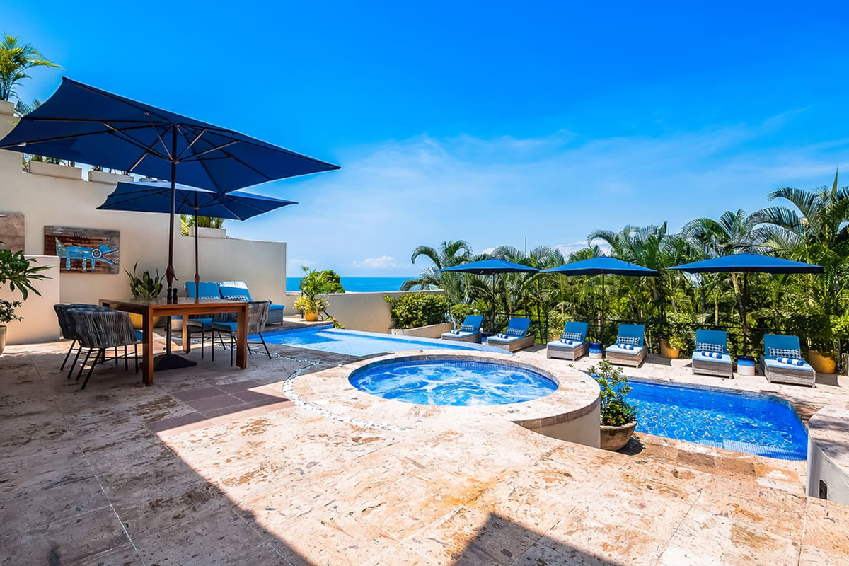 Pool &  Hot Tub