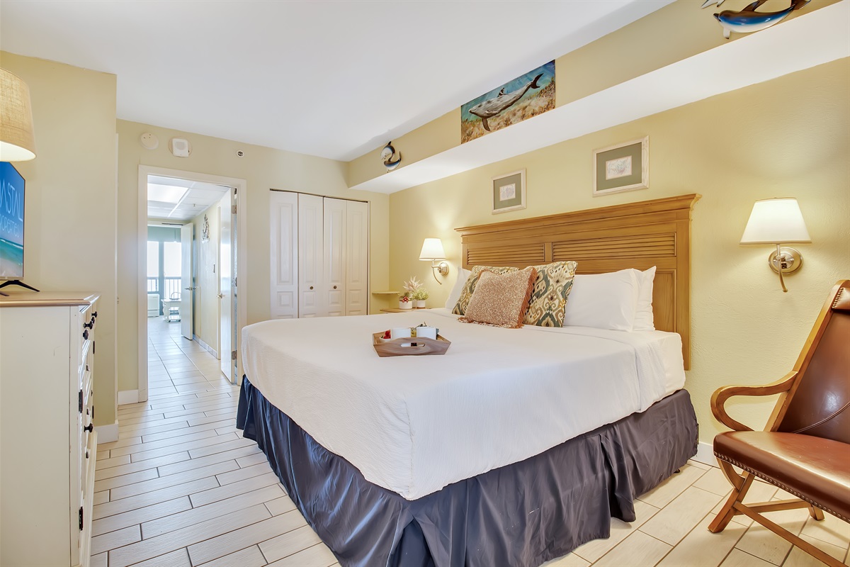 Relax in comfort with soft linens and a calm coastal vibe