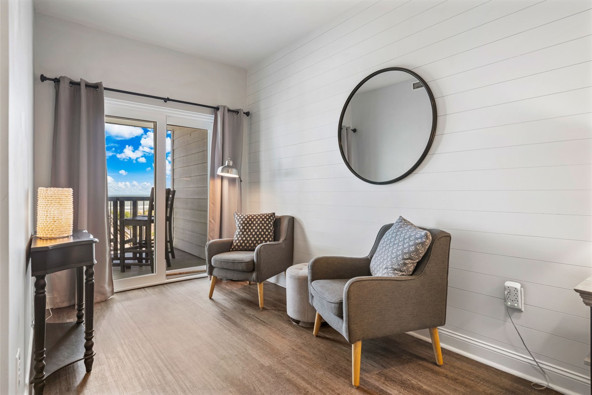 Primary Suite sitting area | Starfish | Oceanview 101 | 1116 Ocean Blvd, Isle of Palms, SC | IOP Escapes