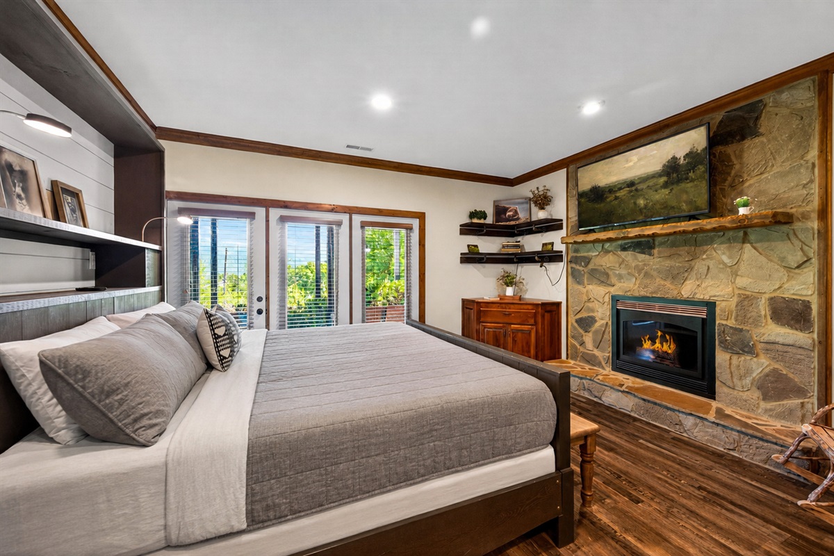 Primary King Bed Suite 
