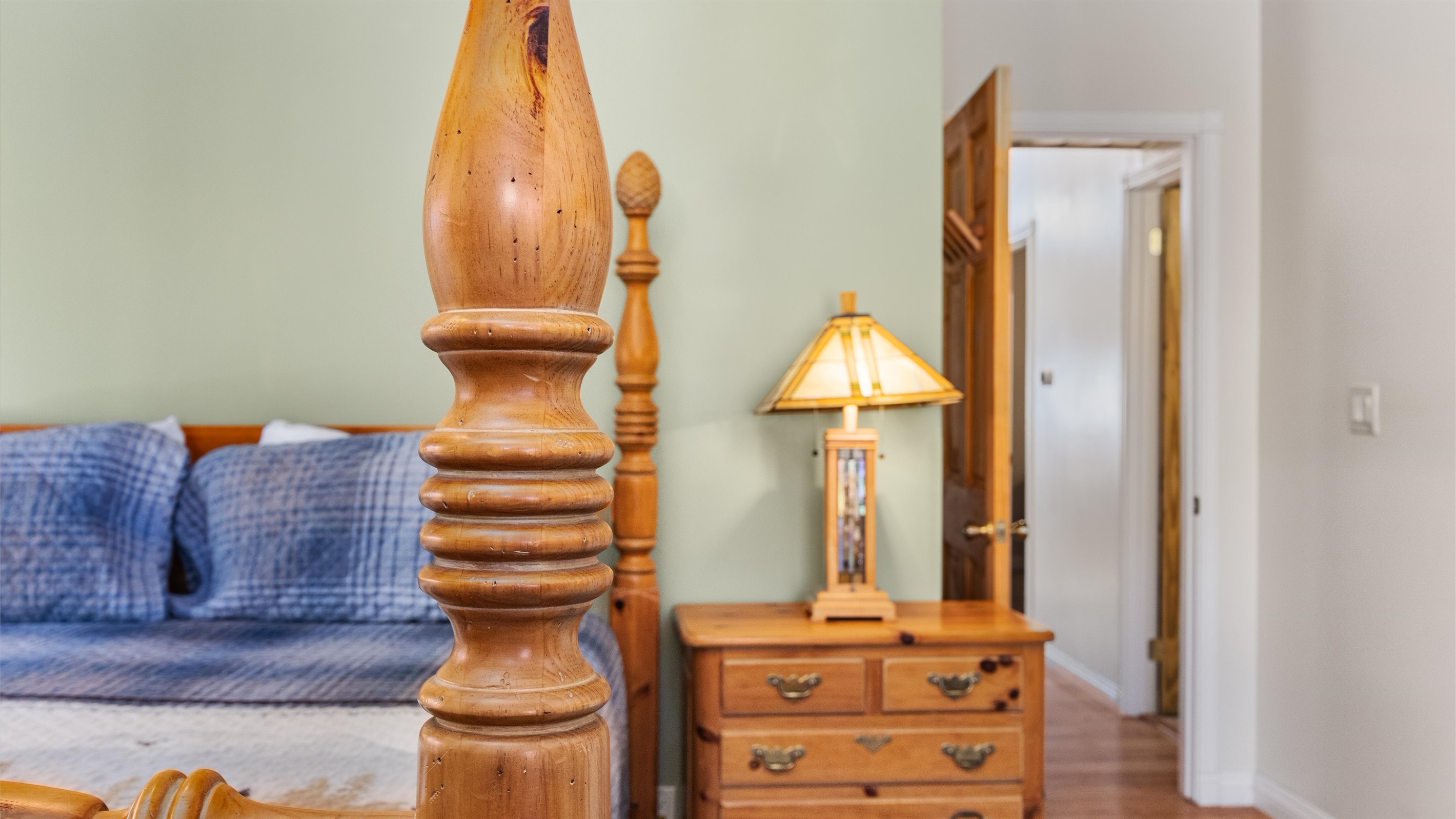 EVEREST - 2nd Floor Master Bedroom