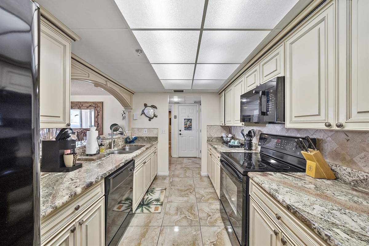 Fully equipped kitchen with everything you need to cook