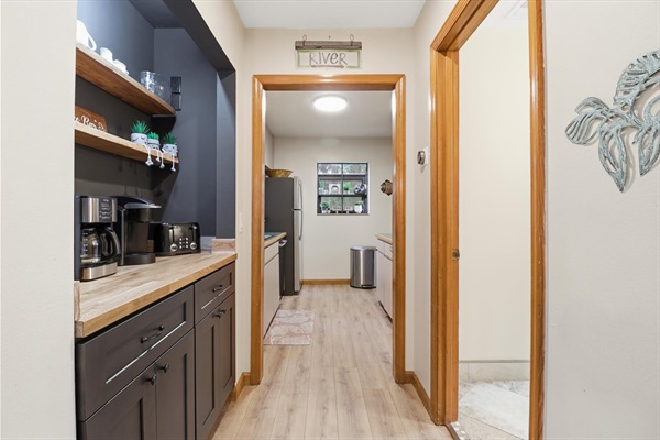 Coffee bar has standard drip & Keurig coffee makers