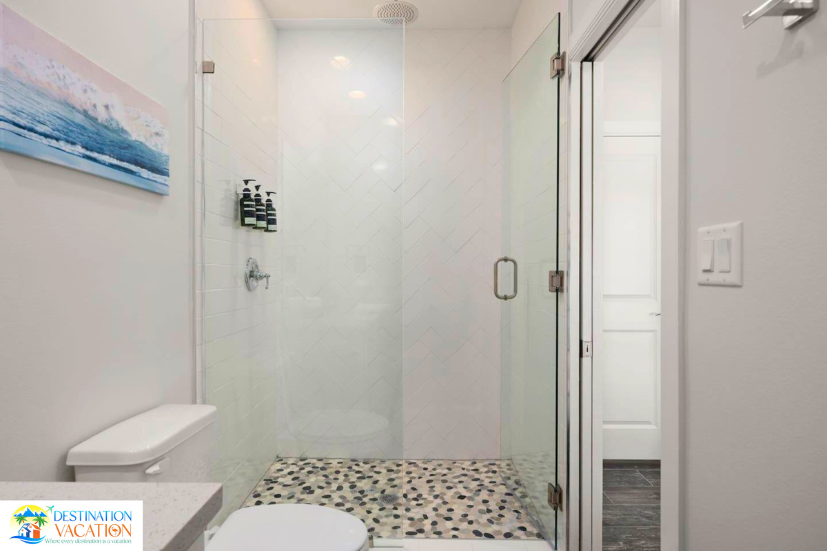 Refresh in a sparkling bathroom with modern finishes.