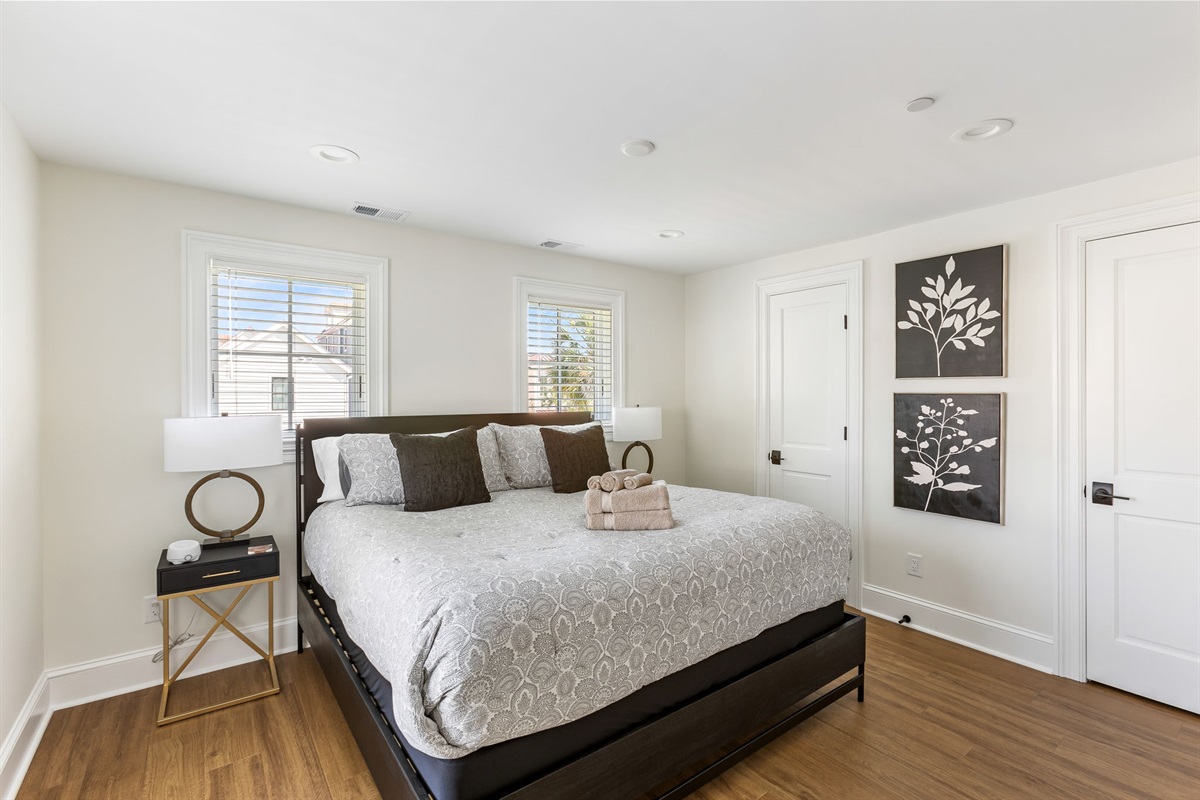 King bedroom 4