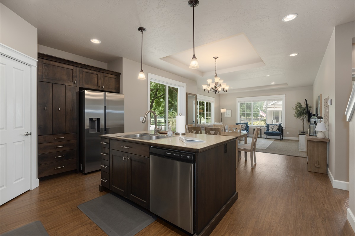 Fully equipped kitchen with modern appliances.
