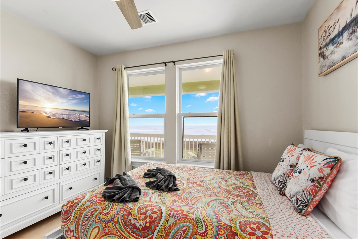 65c7d29f784b4d8883a617907c80783e Large | Beachhouse | Texas | TX | Vacation Homes | Galveston | Crystal Beach | Kokomo | Breezy Days | Beachfront Elegance | Sunrise Serenity | Southern Sands Property Management, LLC