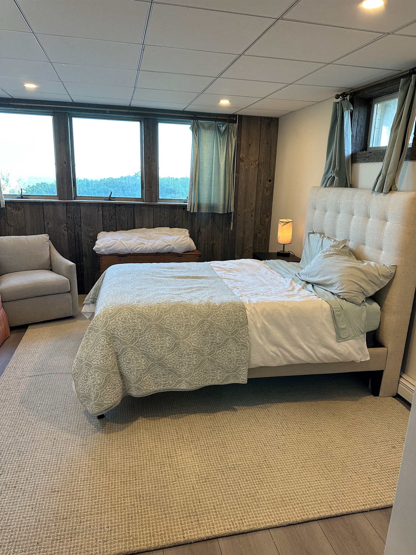 Extra room on lower level for overflow