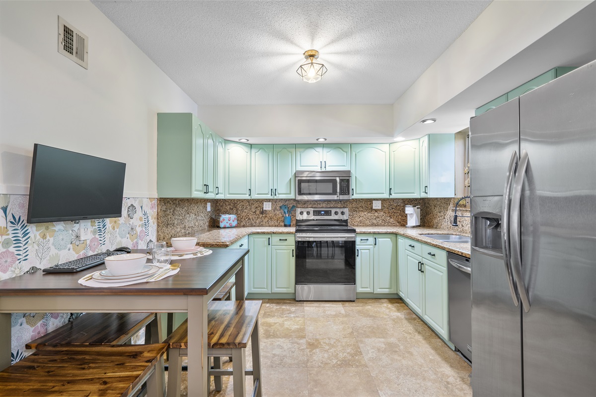 Fully equipped kitchen