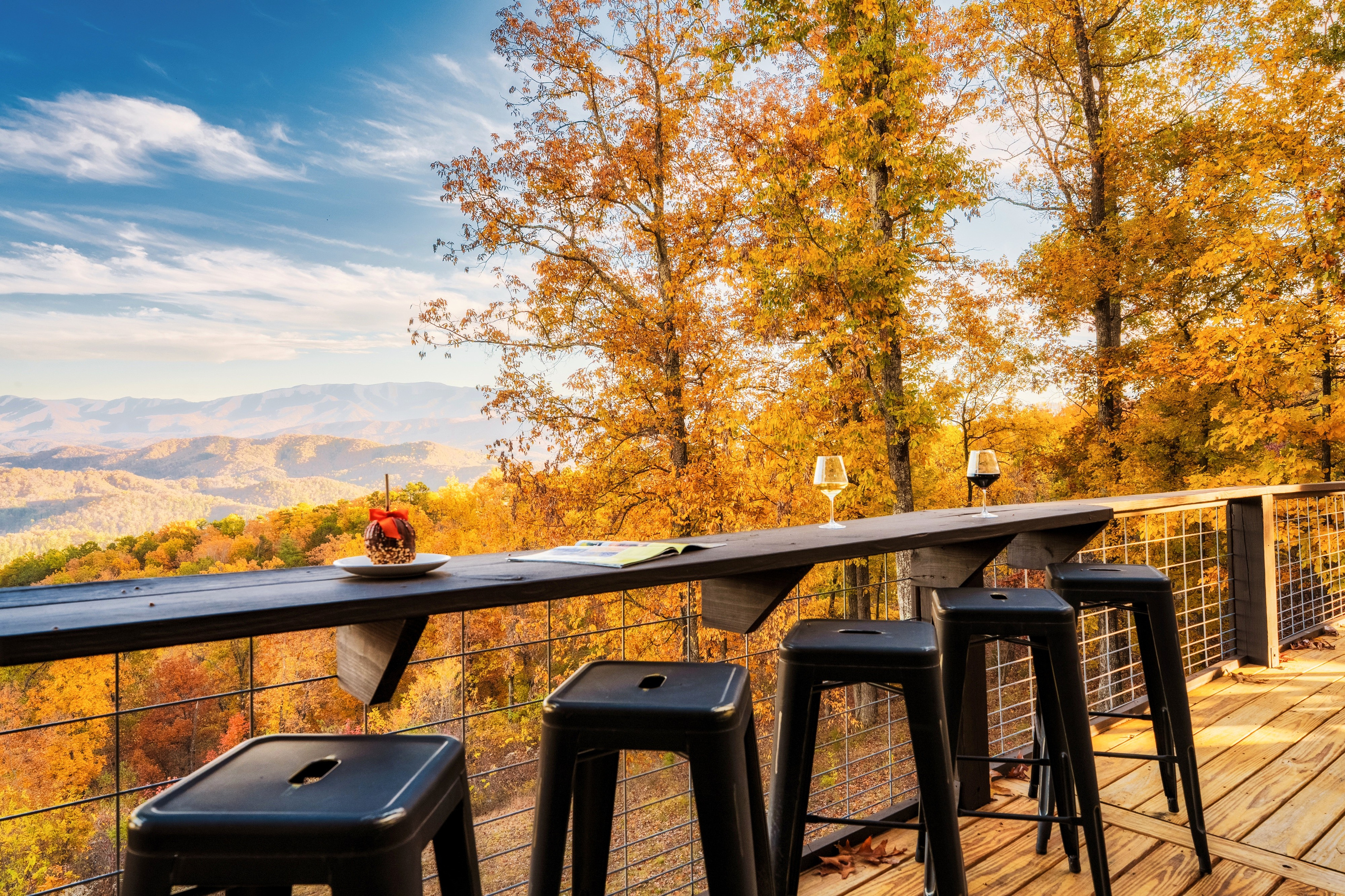 Gather around with your loved ones enjoying that unobstructed majestic and gorgeous long range mountain view right in front of you ❤️