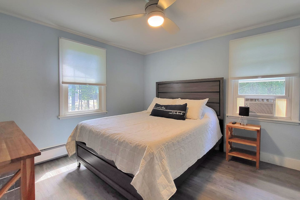 Bedroom 3 with Queen bed and closet