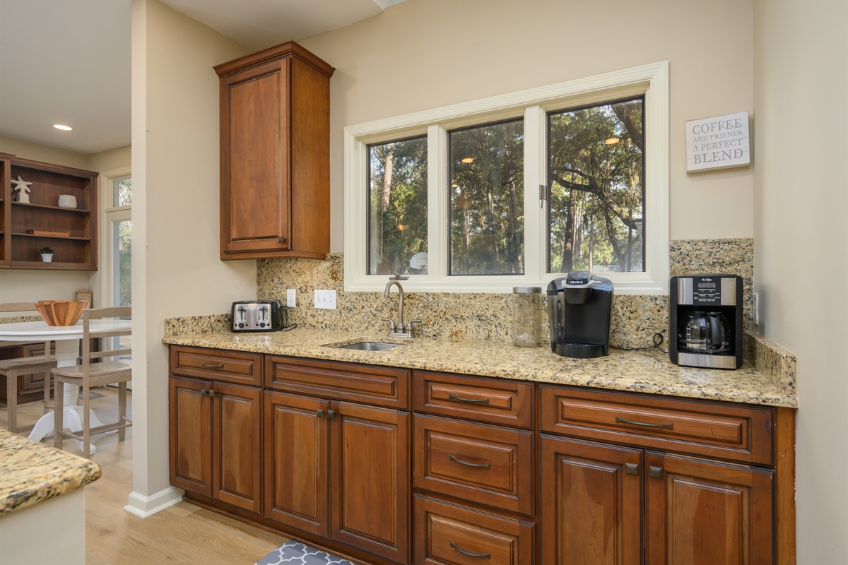 Kitchen has both a Keurig and traditional drip coffee maker