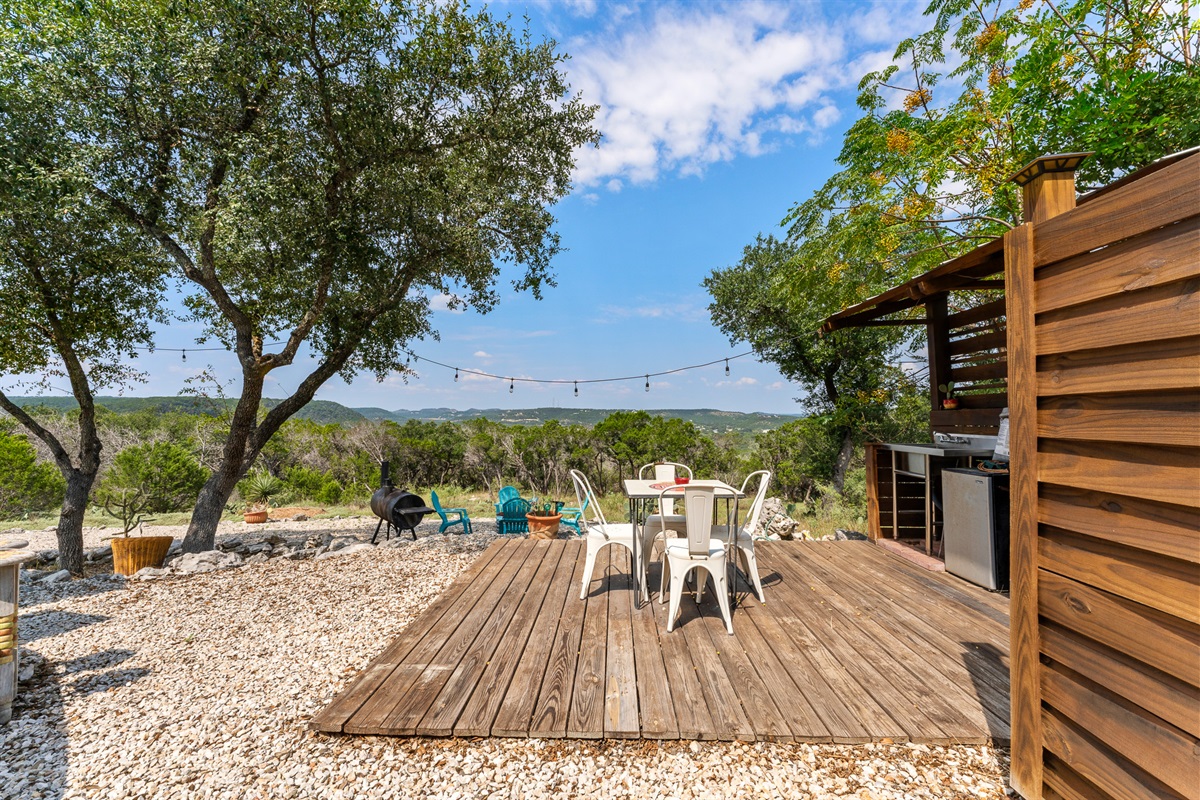 Outdoor kitchen and grill for al fresco dining