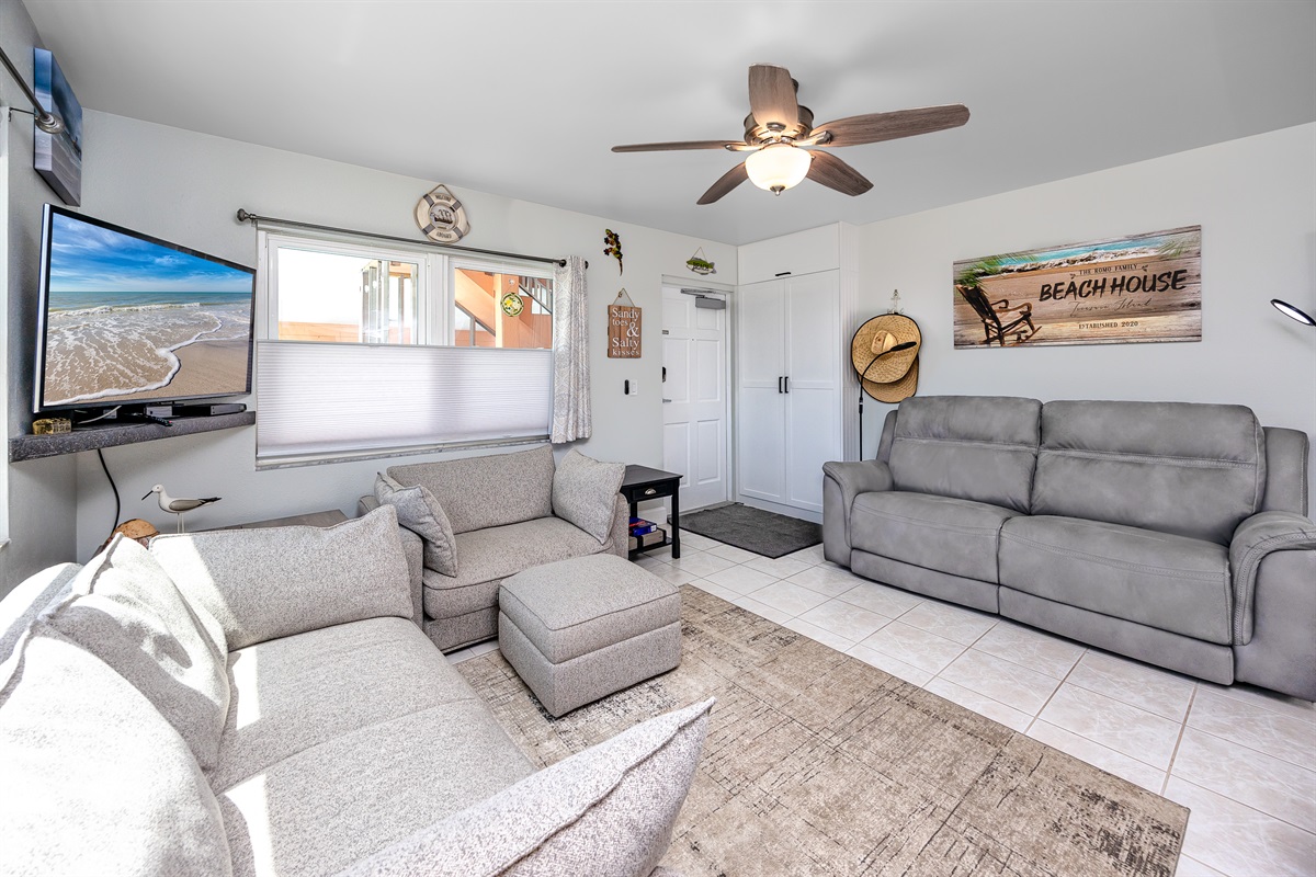 ample seating & fold out beds