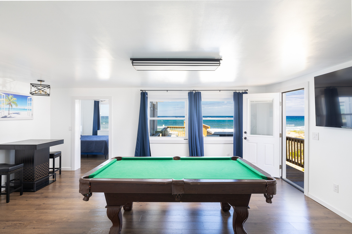 Game Room - View towards Ocean