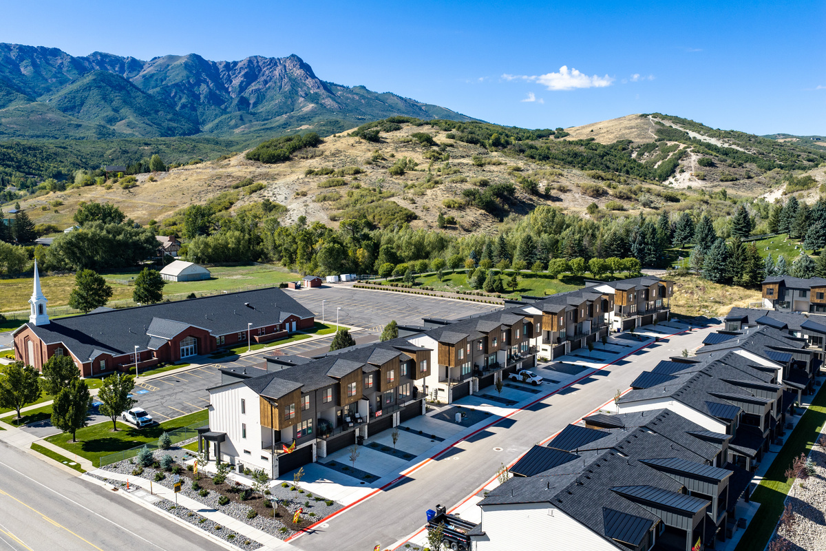 Enjoy a setting framed by dramatic mountain views and the natural beauty of northern Utah.