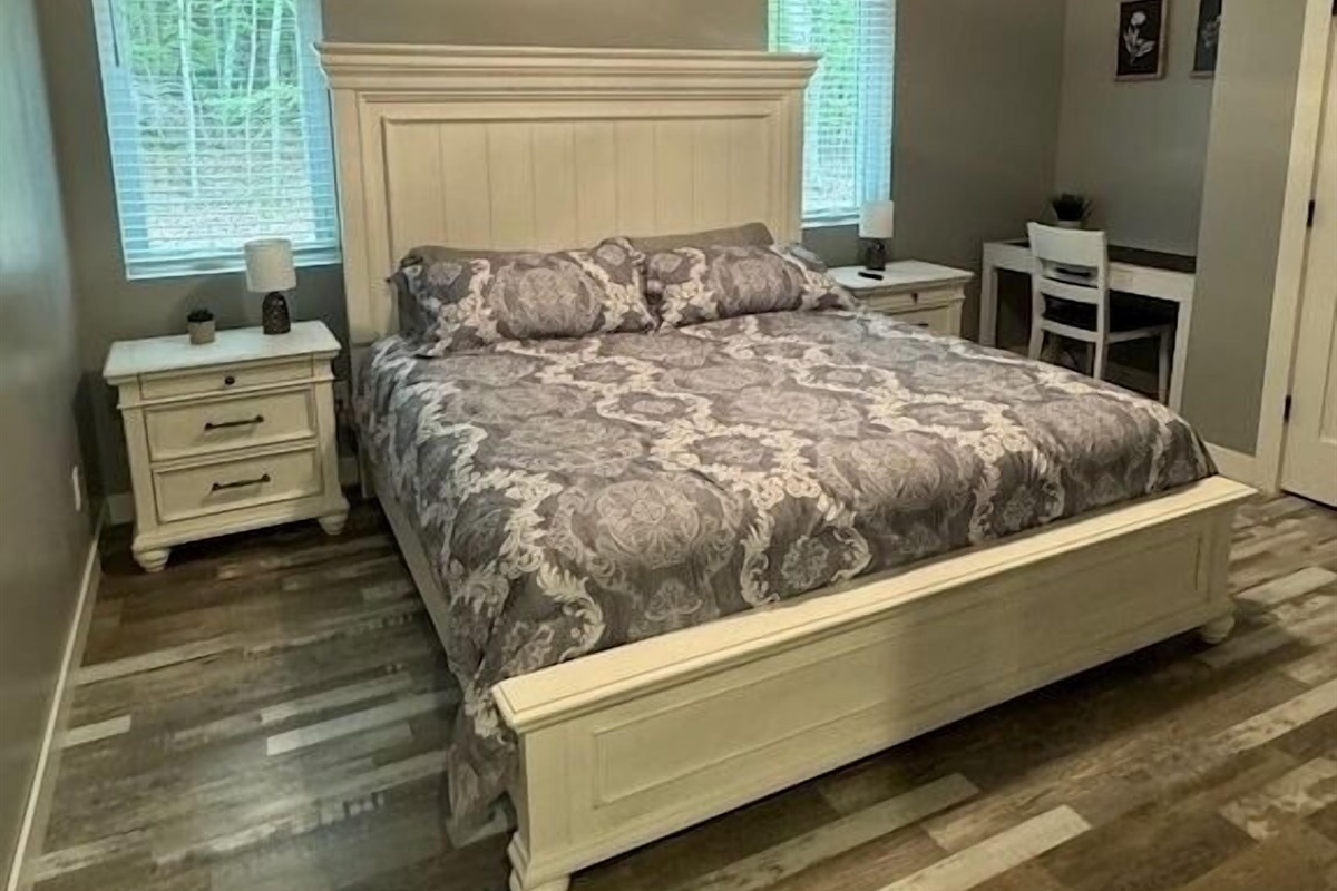 House 3 - bedroom 2 with king bed