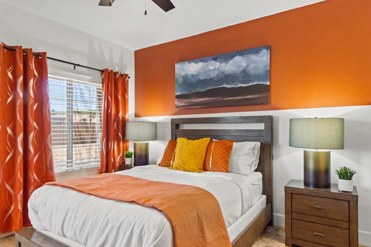🌟 Spacious bedroom with queen bed provides room to relax, work, and unwind.