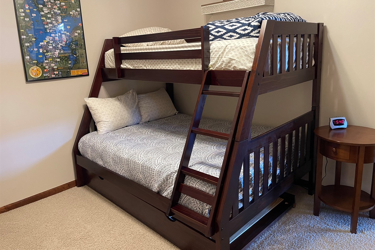 Twin/Full Bunk Bed with Twin Trundle
