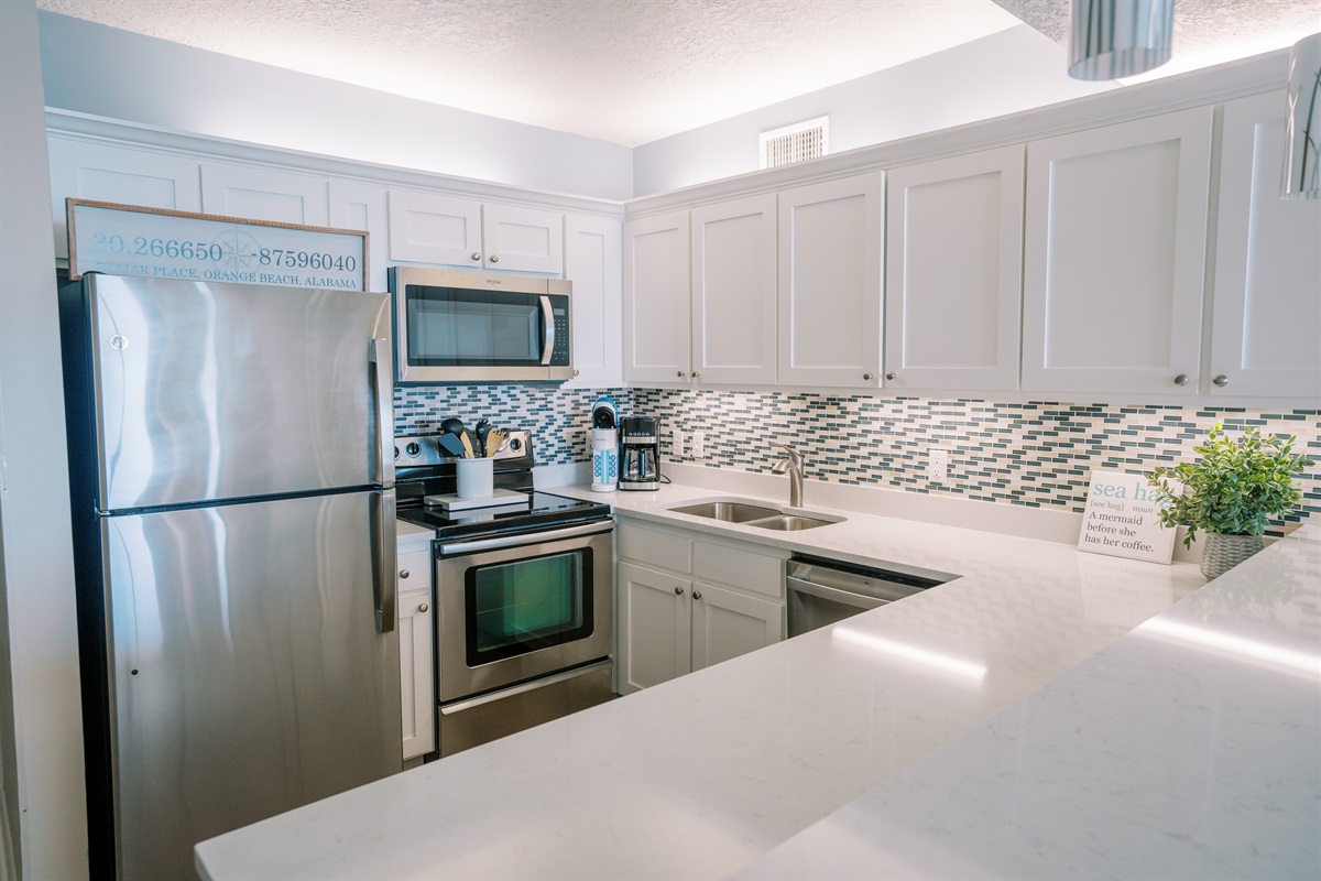 Fully stocked kitchen great for the cooks!