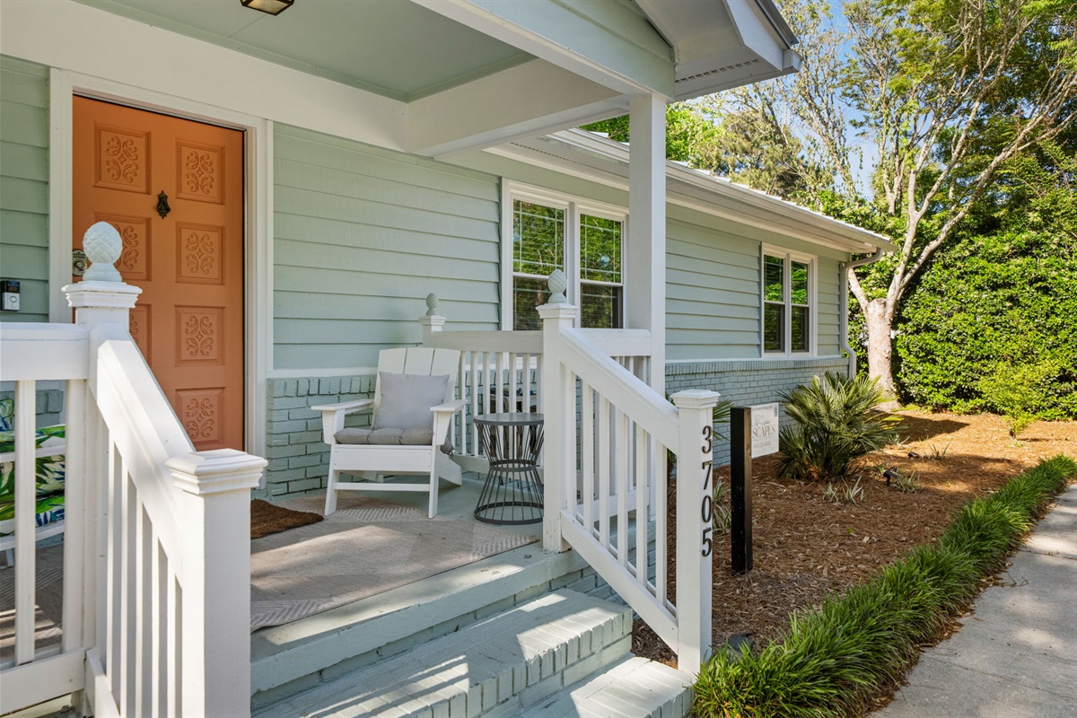 Front Door | IOP Escapes Beach Blessing | 3705 Hartnett Blvd, Isle of Palms, SC