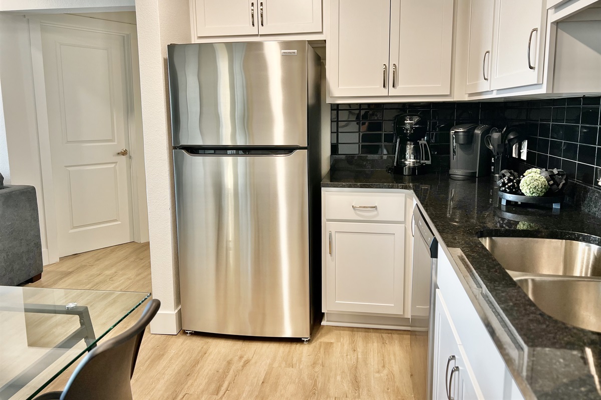 Fully equipped kitchen! Just bring the food!